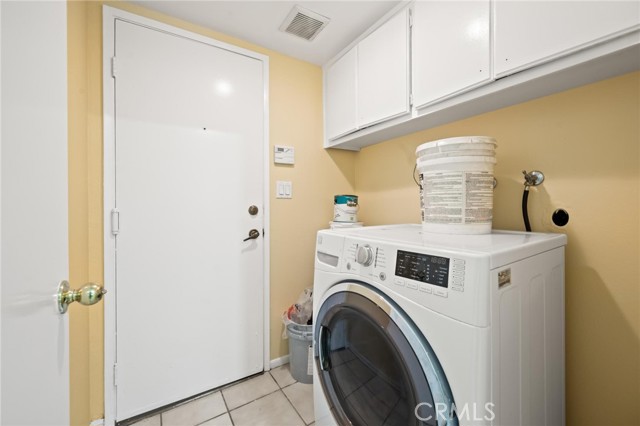 22606 Archwood Street photo 20