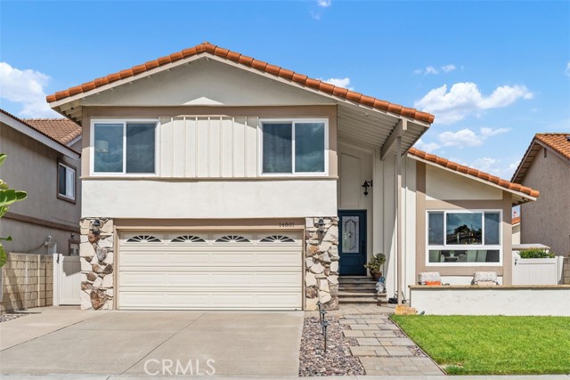 Front Image Thumbnail for CROC26088375