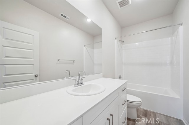 2097 Bergamot Street, Redlands CA: https://media.crmls.org/medias/234c5b42-2408-4372-8eec-8fa8384cb012.jpg