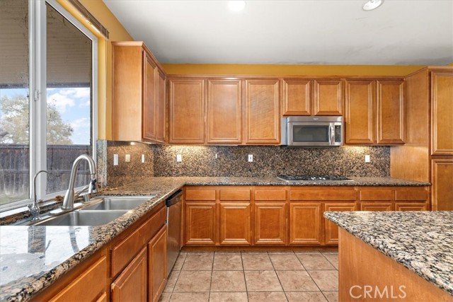 Detail Gallery Image 8 of 30 For 1739 Georgetown, San Jacinto,  CA 92582 - 5 Beds | 4 Baths