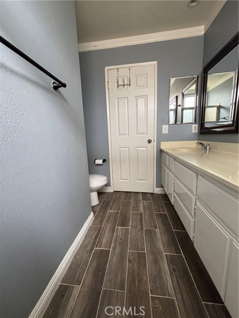 17092 Whispering Brook Way, Riverside CA: https://media.crmls.org/medias/234da0d7-dc6e-4ad1-b9db-c0e9f44e662a.jpg