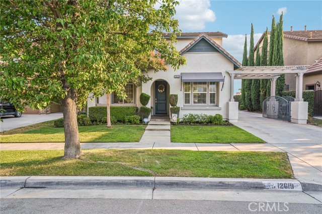 Detail Gallery Image 2 of 34 For 12619 Elk Cove Ct, Rancho Cucamonga,  CA 91739 - 4 Beds | 3 Baths
