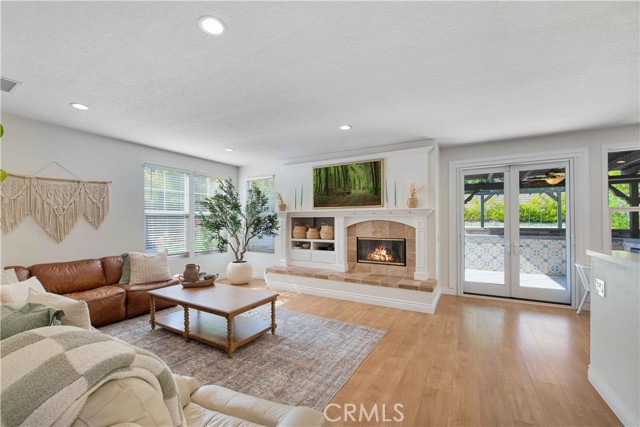 231 Knoll Ridge Road, Simi Valley CA: https://media.crmls.org/medias/234dc0f2-e728-45d3-adfd-0486ca1ff1d4.jpg