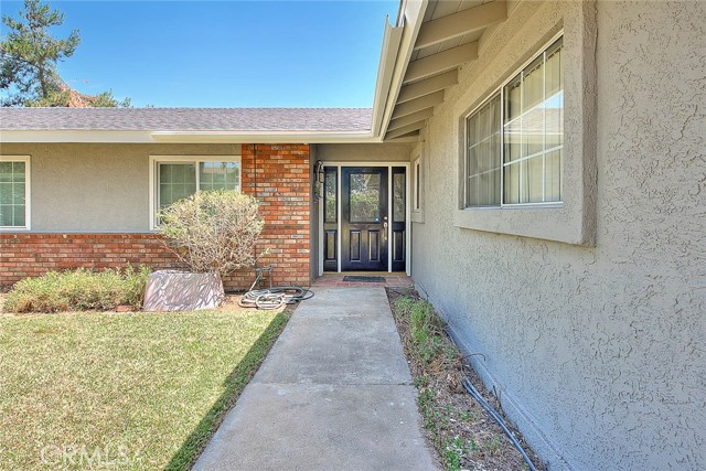 Detail Gallery Image 2 of 53 For 18460 Hibiscus Ave, Riverside,  CA 92508 - 4 Beds | 2 Baths