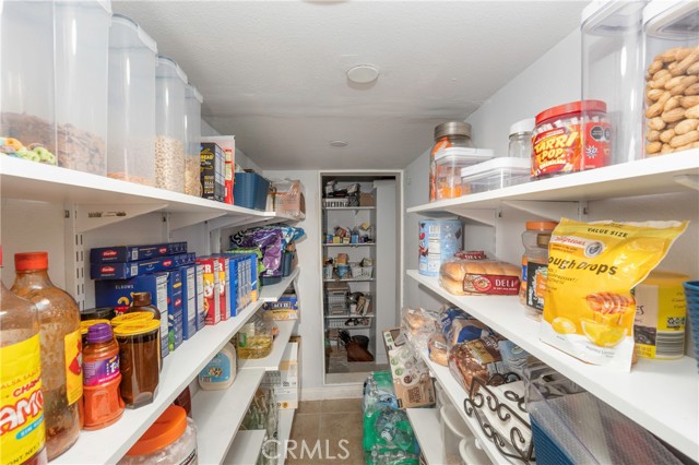 Detail Gallery Image 15 of 52 For 6651 Darling Ln, San Bernardino,  CA 92407 - 4 Beds | 2/1 Baths