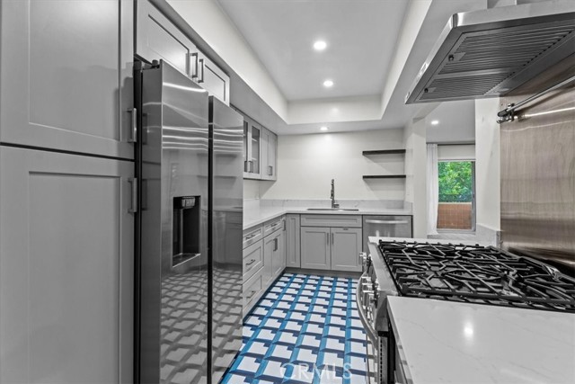 Front Image Thumbnail for CRSR26005226