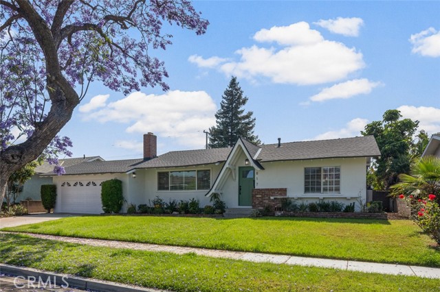 817 S Westchester Drive, Anaheim CA: https://media.crmls.org/medias/234fb7a3-d59c-42ee-b47f-dcd3a2912c4e.jpg