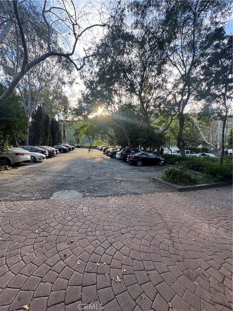 https://media.crmls.org/medias/234fe4e7-1f46-4e4e-8e41-7d6bbb8f54b4.jpg?preset=X-Large
