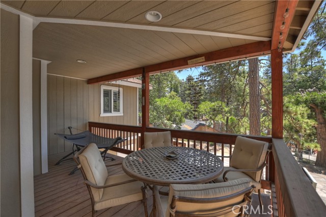 31816 Silver Spruce Drive, Running Springs CA: https://media.crmls.org/medias/23502e7e-a5a3-46b8-926b-97c41f46255b.jpg