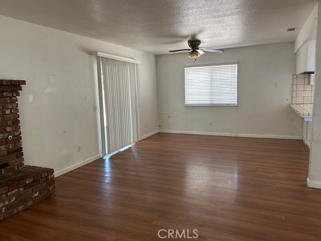 7427 Oxford Avenue, Hesperia CA: https://media.crmls.org/medias/23511d43-47f6-4448-8cfb-4e741cd2033e.jpg