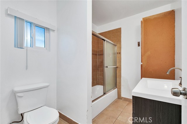 Detail Gallery Image 48 of 73 For 1972 Olive, Long Beach,  CA 90806 - 6 Beds | 4 Baths