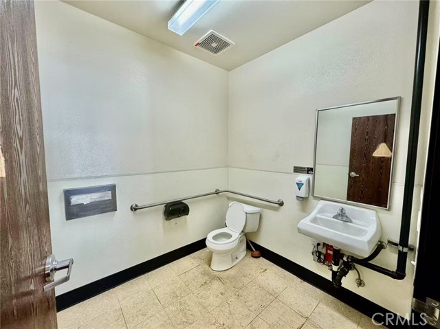 909 S Cucamonga Avenue, Ontario, California 91761, ,Commercial Lease,For Rent,909 S Cucamonga Avenue,CRTR25089210