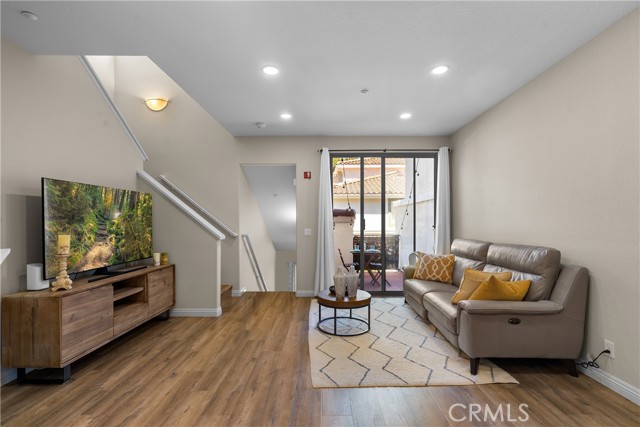 Detail Gallery Image 14 of 34 For 311 Falcon Creek, Irvine,  CA 92618 - 1 Beds | 1/1 Baths