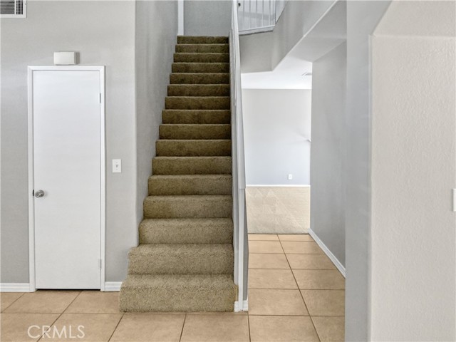 Detail Gallery Image 8 of 27 For 12787 Appian Ave, Victorville,  CA 92395 - 4 Beds | 2/1 Baths
