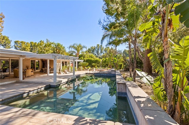 Detail Gallery Image 34 of 48 For 18200 Vintage, Northridge,  CA 91325 - 4 Beds | 3 Baths