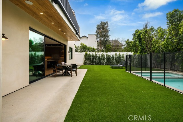 Detail Gallery Image 30 of 54 For 5929 Melvin Ave, Tarzana,  CA 91356 - 5 Beds | 6 Baths