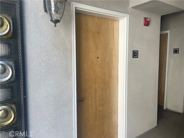Detail Gallery Image 3 of 33 For 11312 Huston St #8,  North Hollywood,  CA 91601 - 3 Beds | 2/1 Baths
