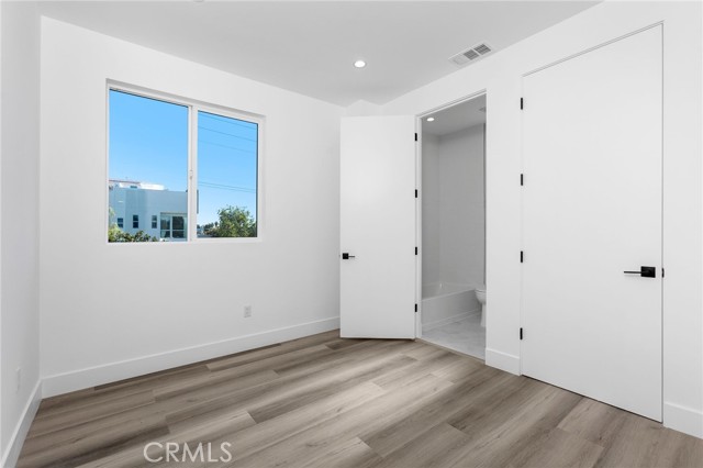1255 North Gower Street photo 12