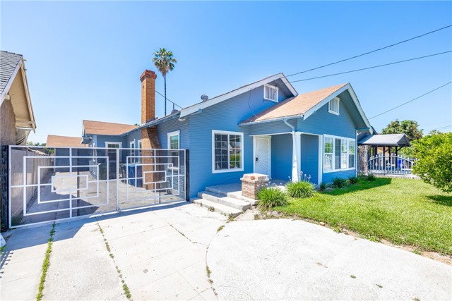 Detail Gallery Image 3 of 43 For 747 W 9th St, San Bernardino,  CA 92410 - 3 Beds | 3 Baths
