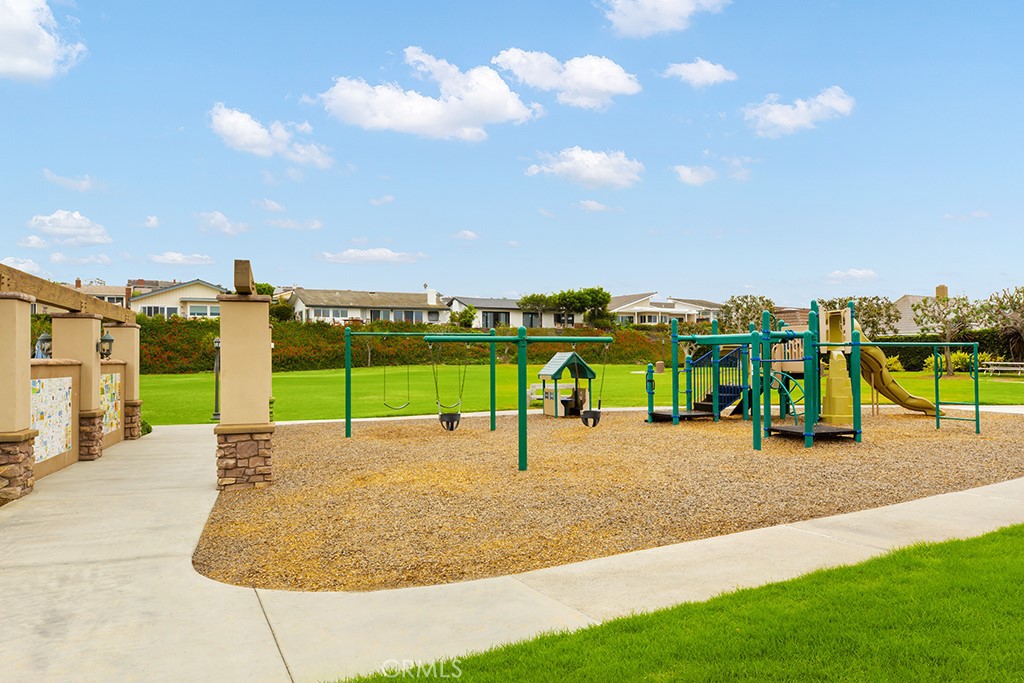 23551137 C9b6 4abd Baeb 9da5f84f4afc