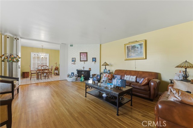 Detail Gallery Image 11 of 31 For 10406 Hasty, Downey,  CA 90241 - 4 Beds | 3 Baths