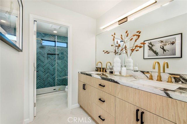 Detail Gallery Image 12 of 34 For 717 Orchid Ave #1/2,  Corona Del Mar,  CA 92625 - 4 Beds | 3 Baths