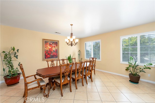 39600 Calle Gayube, Hemet CA: https://media.crmls.org/medias/23577a48-ecde-42f2-8f4e-2fb2218fb7f3.jpg