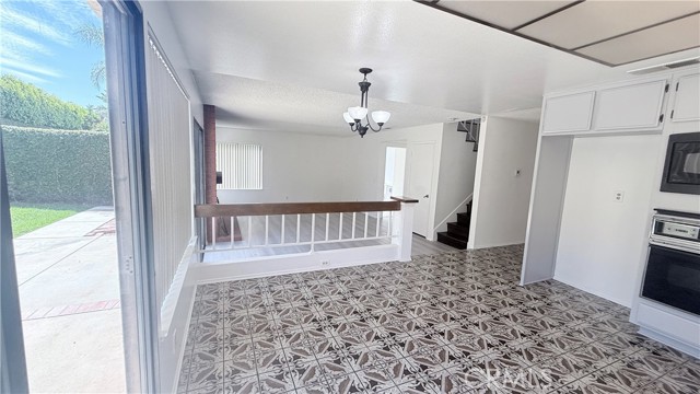Detail Gallery Image 15 of 65 For 46 Christamon, Irvine,  CA 92620 - 4 Beds | 2/1 Baths