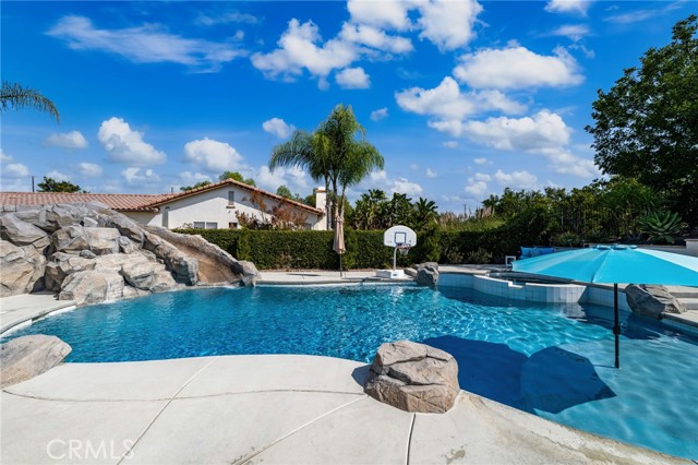 8067 Terraza Court, Riverside CA: https://media.crmls.org/medias/23584bc2-9c64-4731-8f15-9b2358d46620.jpg