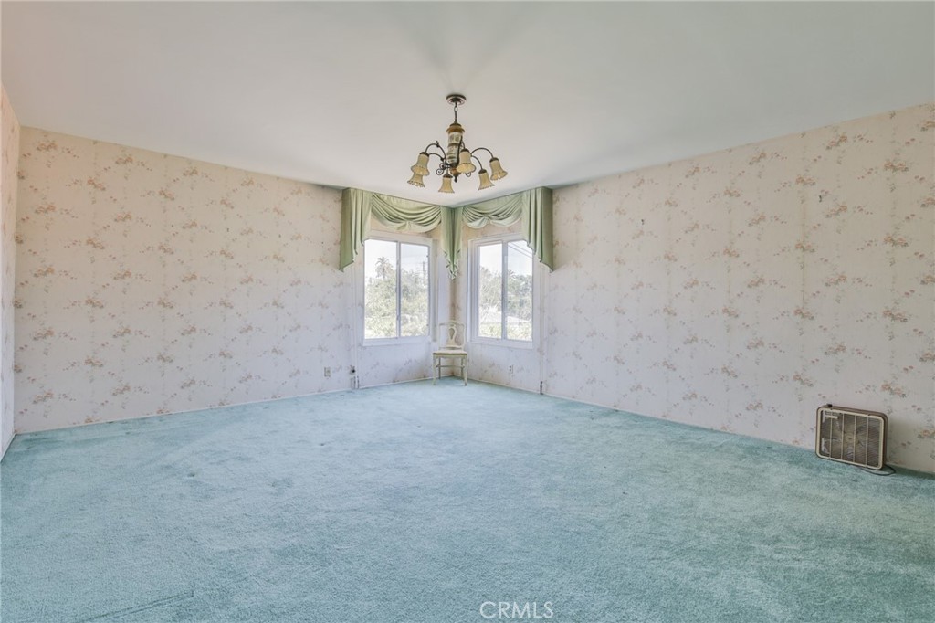 https://media.crmls.org/medias/2358f3ce-d2f4-4185-af6a-ec0d22731fd9.jpg?preset=X-Large