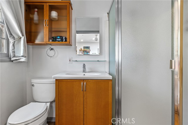 Detail Gallery Image 26 of 33 For 1701 Pier Ave, Santa Monica,  CA 90405 - 4 Beds | 2/1 Baths