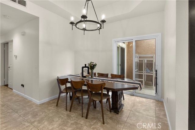 6118 E Garnet Circle, Anaheim CA: https://media.crmls.org/medias/235a3f87-4ae7-4204-bb4b-e9171e7c10c7.jpg