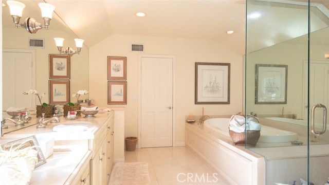 Detail Gallery Image 10 of 50 For 5250 Scott Robertson Rd, Hidden Hills,  CA 91302 - 5 Beds | 5 Baths