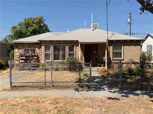 Detail Gallery Image 1 of 1 For 2526 S Poppy Ave, Fresno,  CA 93706 - 4 Beds | 2 Baths