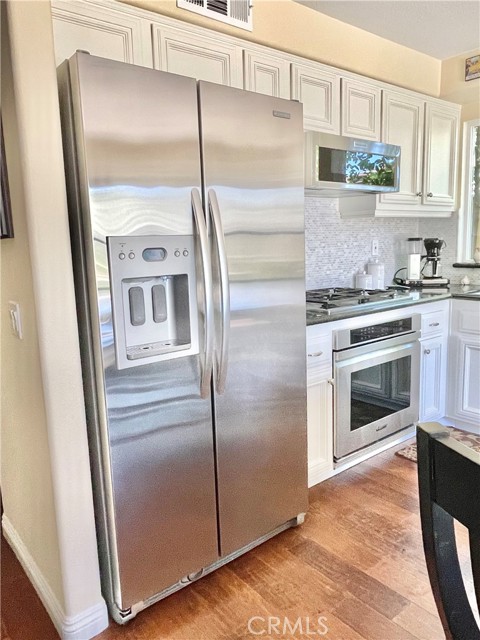 Detail Gallery Image 5 of 41 For 1 Espalier Dr, Lake Forest,  CA 92610 - 6 Beds | 3/1 Baths