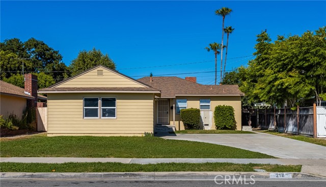 218 N Evergreen Street, Anaheim CA: https://media.crmls.org/medias/235c3364-9de6-4d1f-8af6-5aa890df6b47.jpg