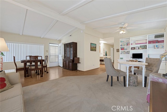 Detail Gallery Image 8 of 41 For 2550 Pacific Coast Hwy #42,  Torrance,  CA 90505 - 3 Beds | 2 Baths