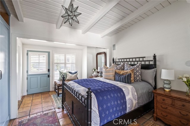 Detail Gallery Image 12 of 35 For 11 Saratoga, Newport Beach,  CA 92660 - 2 Beds | 2/1 Baths