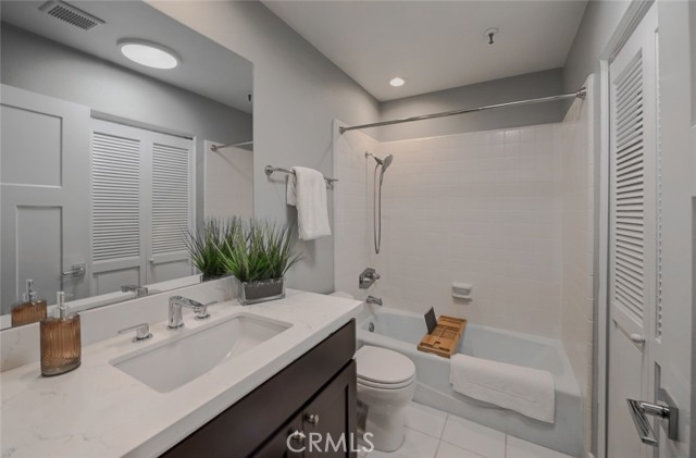 Detail Gallery Image 37 of 41 For 32 Canyon Island Dr, Newport Beach,  CA 92660 - 2 Beds | 2 Baths