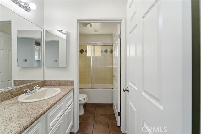 Detail Gallery Image 24 of 33 For 15150 Rayen St, North Hills,  CA 91343 - 3 Beds | 3 Baths