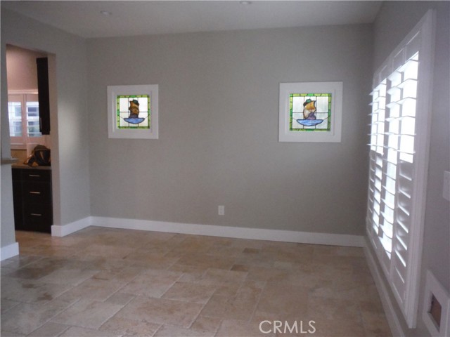 Detail Gallery Image 4 of 16 For 122 Roycroft Ave a,  Long Beach,  CA 90803 - 2 Beds | 1 Baths