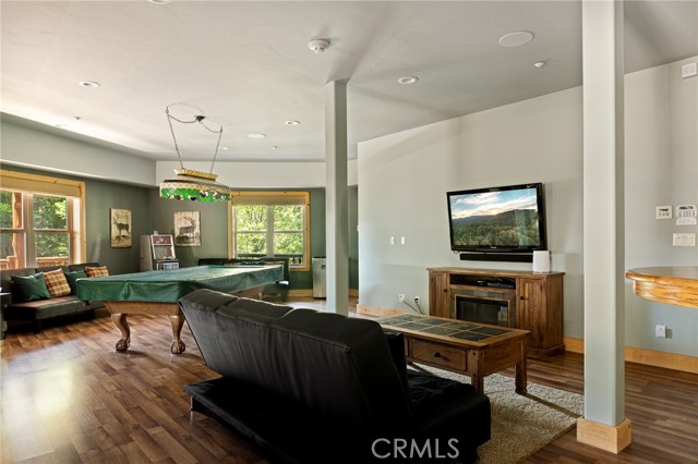 27492 Cedarwood Court, Lake Arrowhead CA: https://media.crmls.org/medias/2360ad37-2cdf-462b-b661-526c14c44c69.jpg