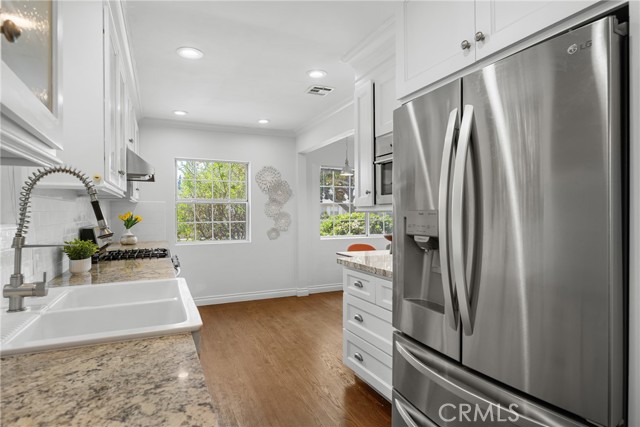 5834 Costello Avenue, Van Nuys CA: https://media.crmls.org/medias/2361e7bd-56ae-404c-869c-e467404a4105.jpg