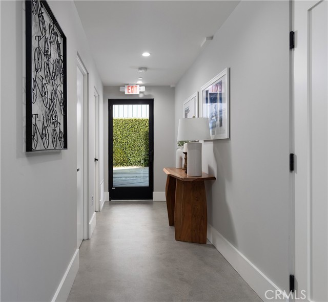 Detail Gallery Image 3 of 35 For 502 W Balboa Blvd, Newport Beach,  CA 92661 - 3 Beds | 3/1 Baths