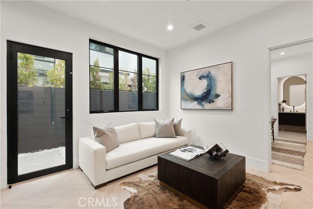 Detail Gallery Image 21 of 43 For 4211 Agnes Ave, Studio City,  CA 91604 - 4 Beds | 4/1 Baths