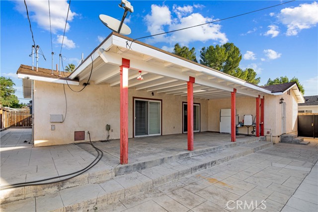23040 Saticoy Street, Canoga Park CA: https://media.crmls.org/medias/2362b284-a4af-4e5c-8345-57376c0274a6.jpg