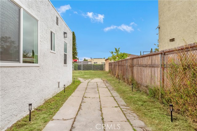 Detail Gallery Image 21 of 27 For 1629 E 114th St, Los Angeles,  CA 90059 - 3 Beds | 1 Baths