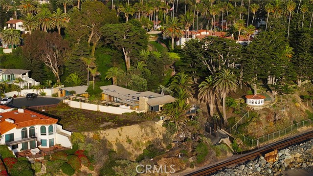 405 Calle Alicia, San Clemente CA: https://media.crmls.org/medias/23645300-0625-4a84-8164-006e08e18e47.jpg