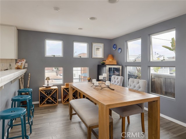 1301 Cypress Avenue, Hermosa Beach, California 90254, 2 Bedrooms Bedrooms, ,3 BathroomsBathrooms,Residential,Sold,Cypress,PV22153889