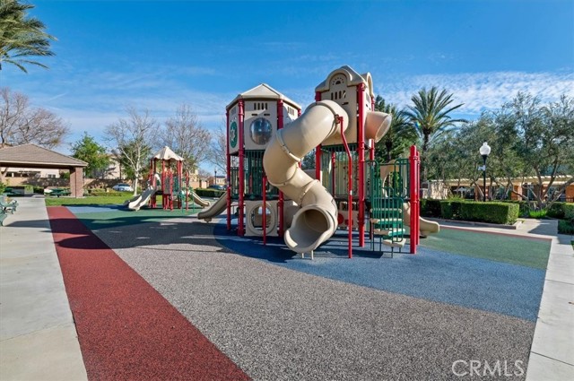 Detail Gallery Image 43 of 53 For 15699 Slowik Ct, Fontana,  CA 92336 - 4 Beds | 3/1 Baths